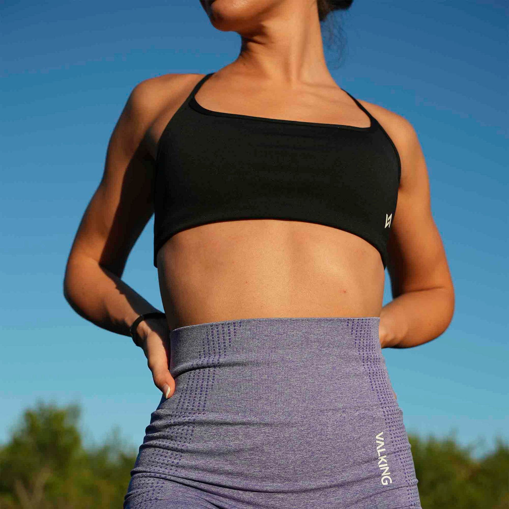 Top_fitness_negro_valking
