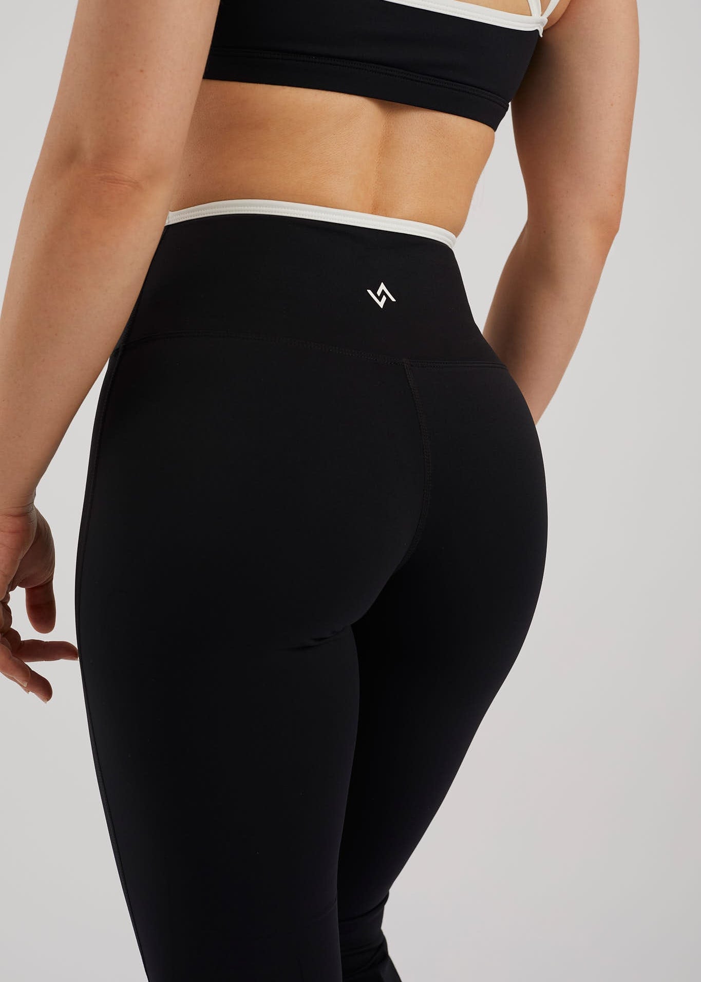 Leggings flare sin fruncido Aura