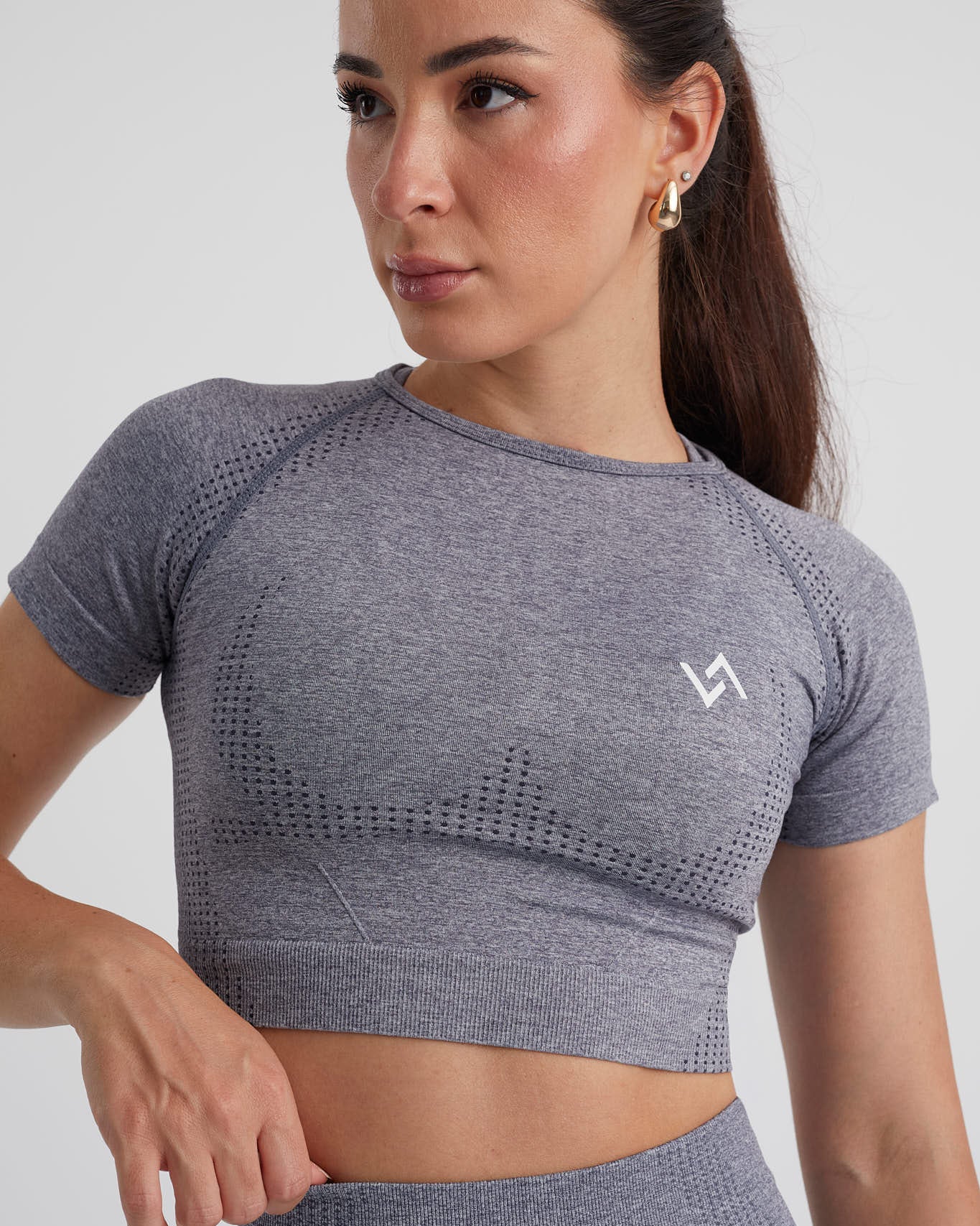 top deportivo manga corta color gris para mujer