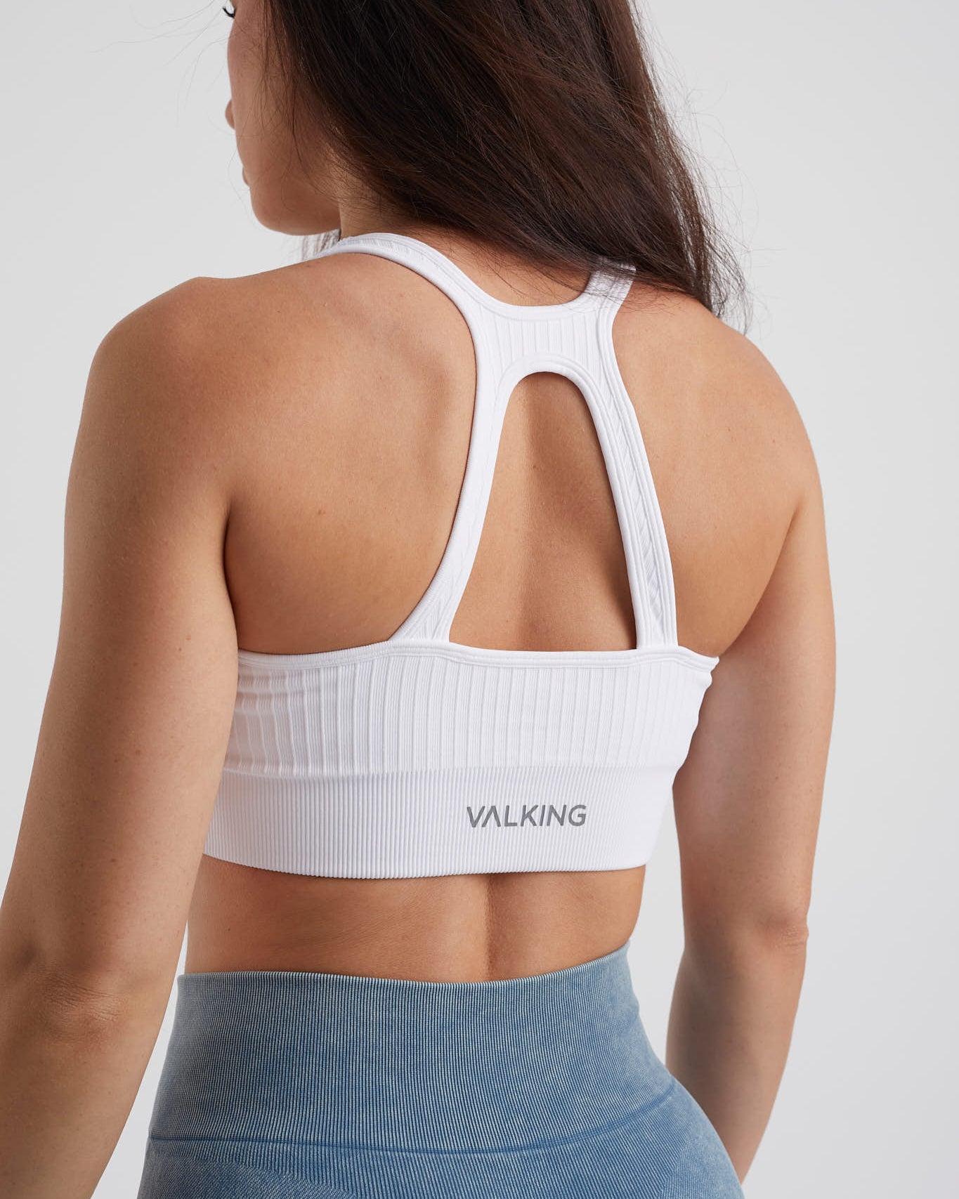 top deportivo basico color blanco para mujer