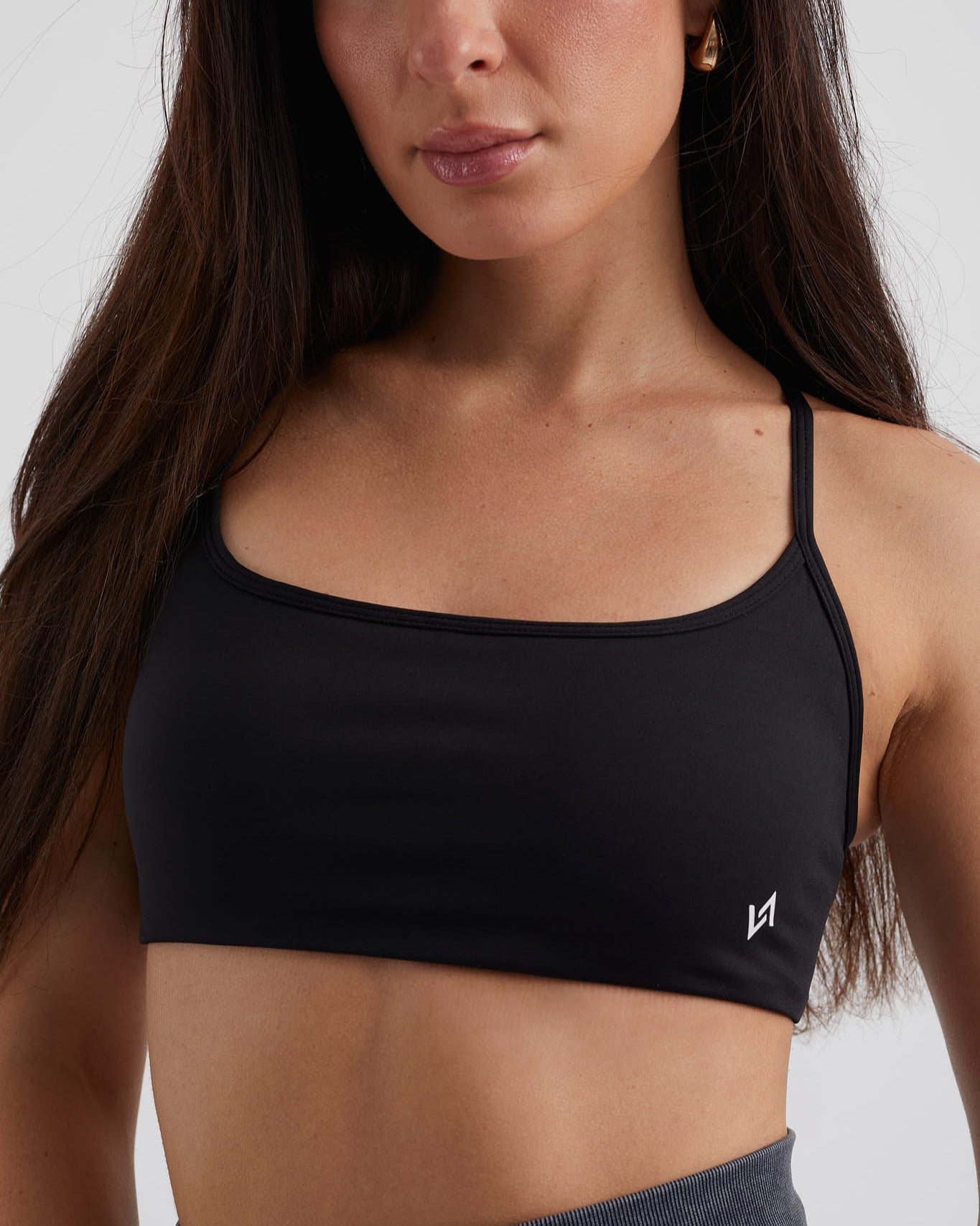 top deportivo negro espalda cruzada para mujer