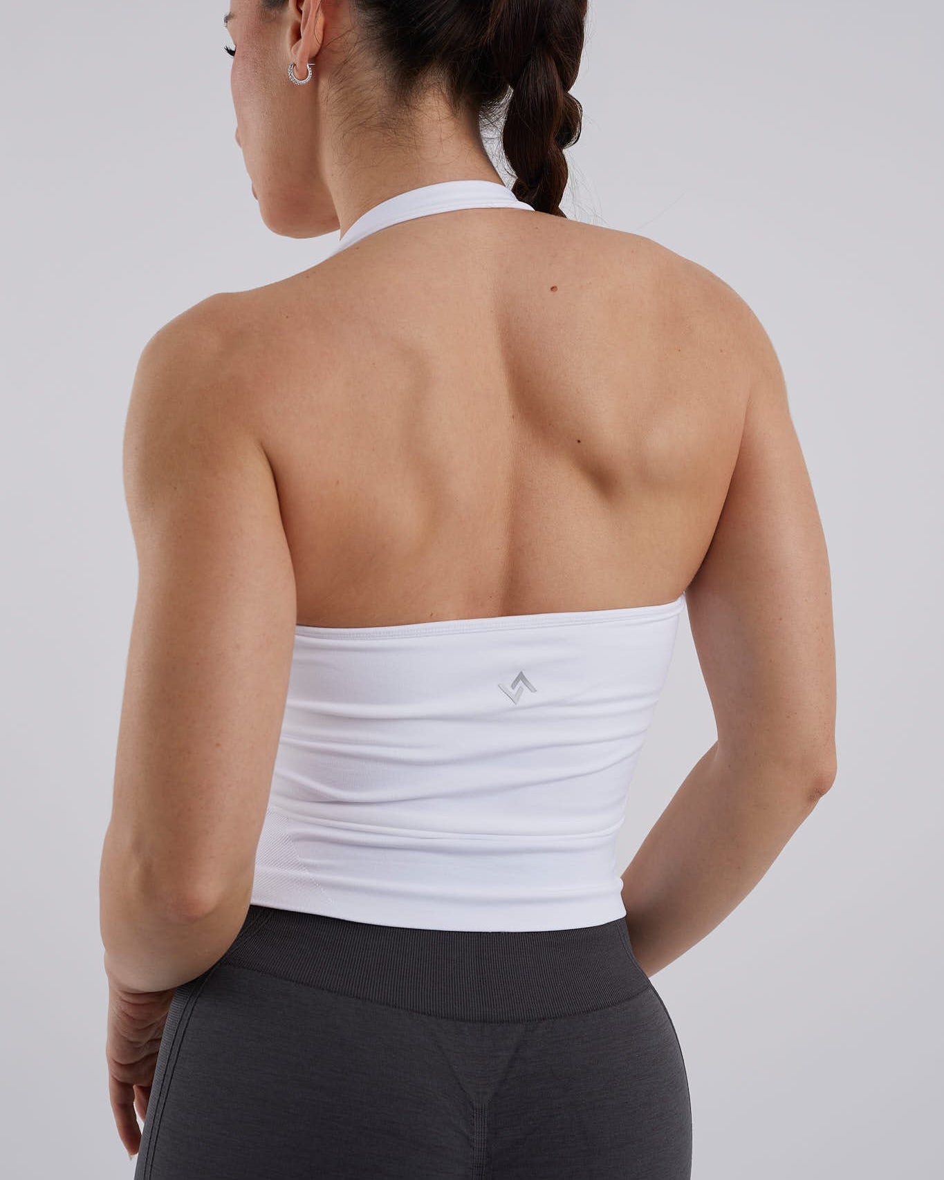 Camiseta deportiva cuello halter blanca 