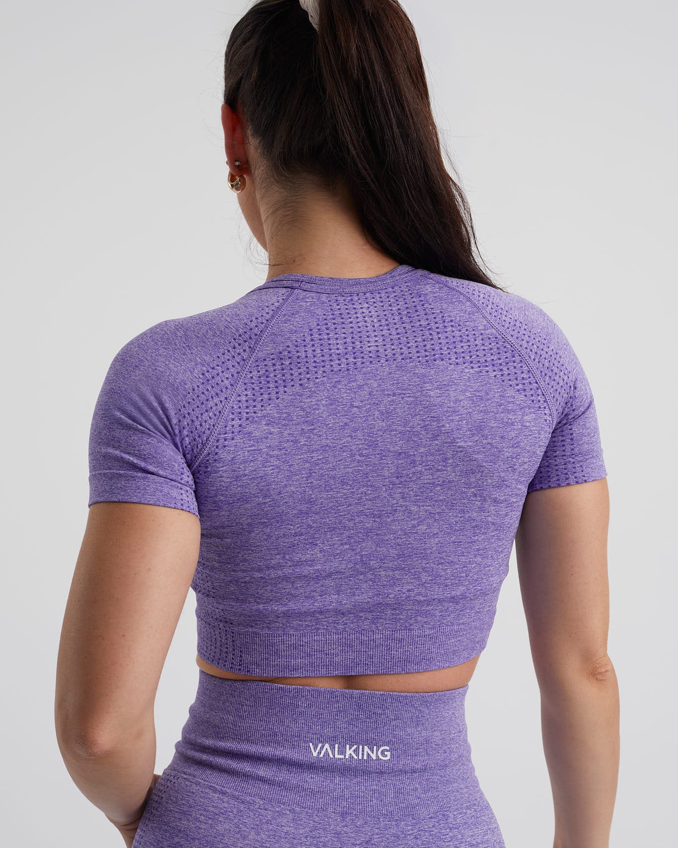 Crop top manga corta deportivo lila