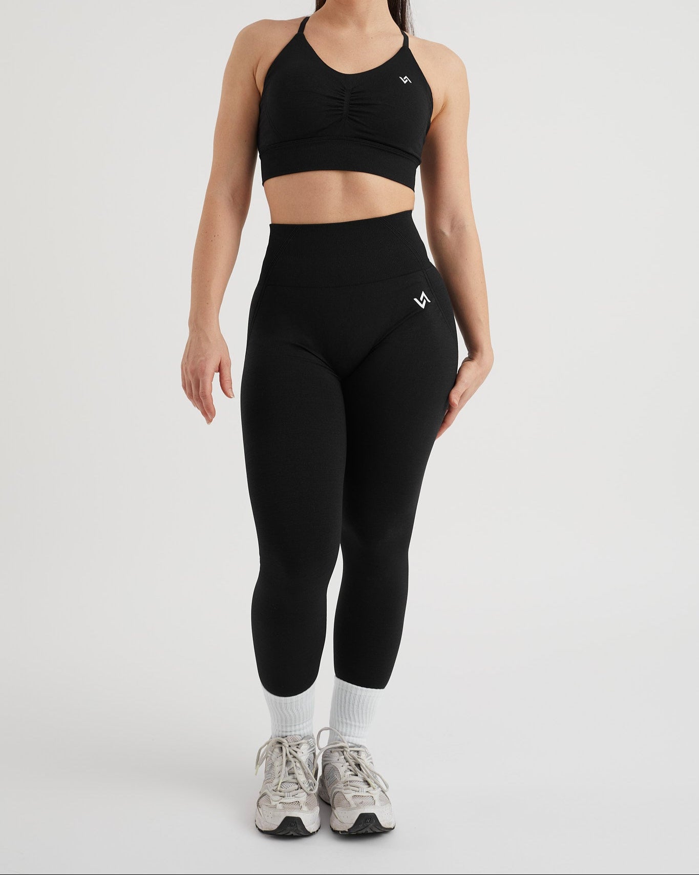 Legging deportivo negro fruncido trasero 