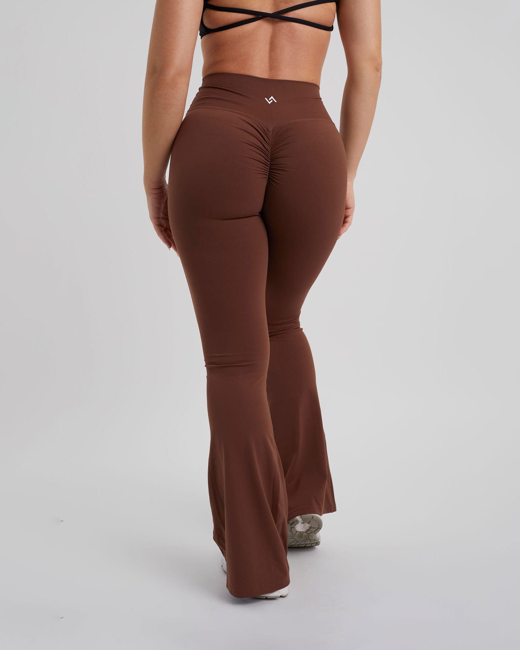 legging flare deportivos color marron para mujer