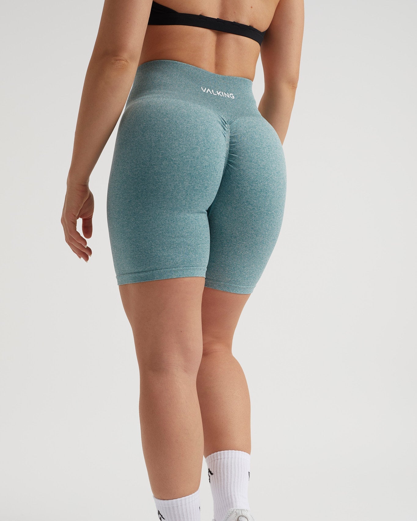 Short color agua para entrenar