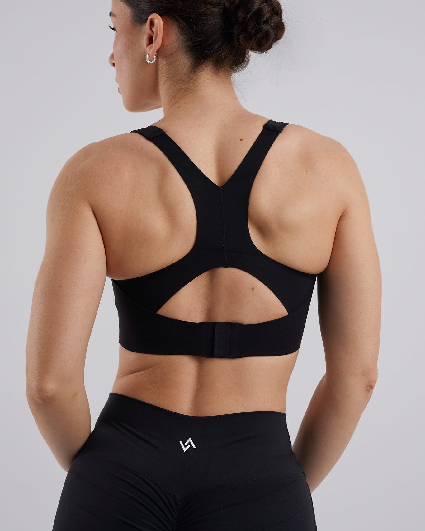 Sujetador deportivo espalda cruzada negro