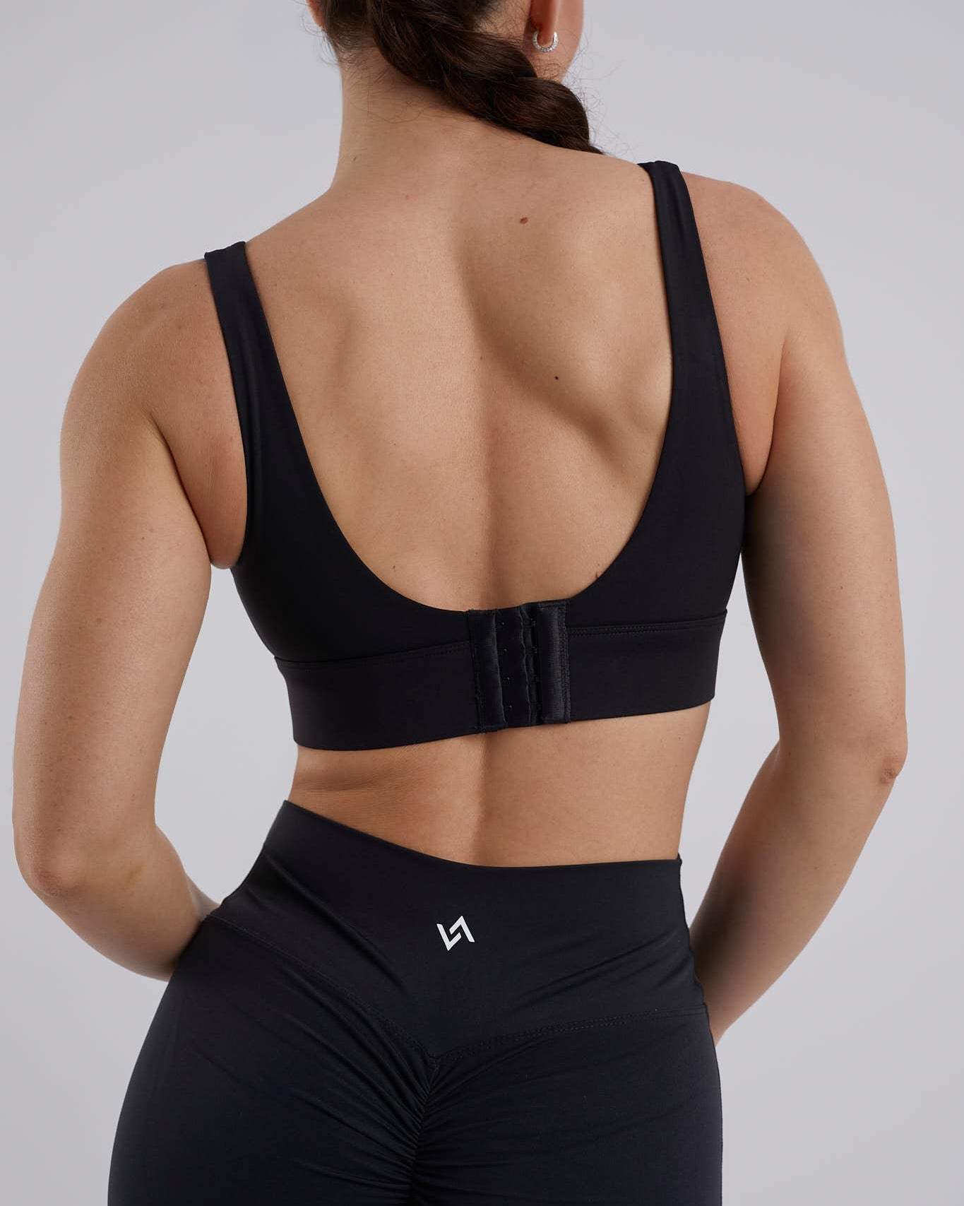 Sujetador deportivo negro cierre de evilla