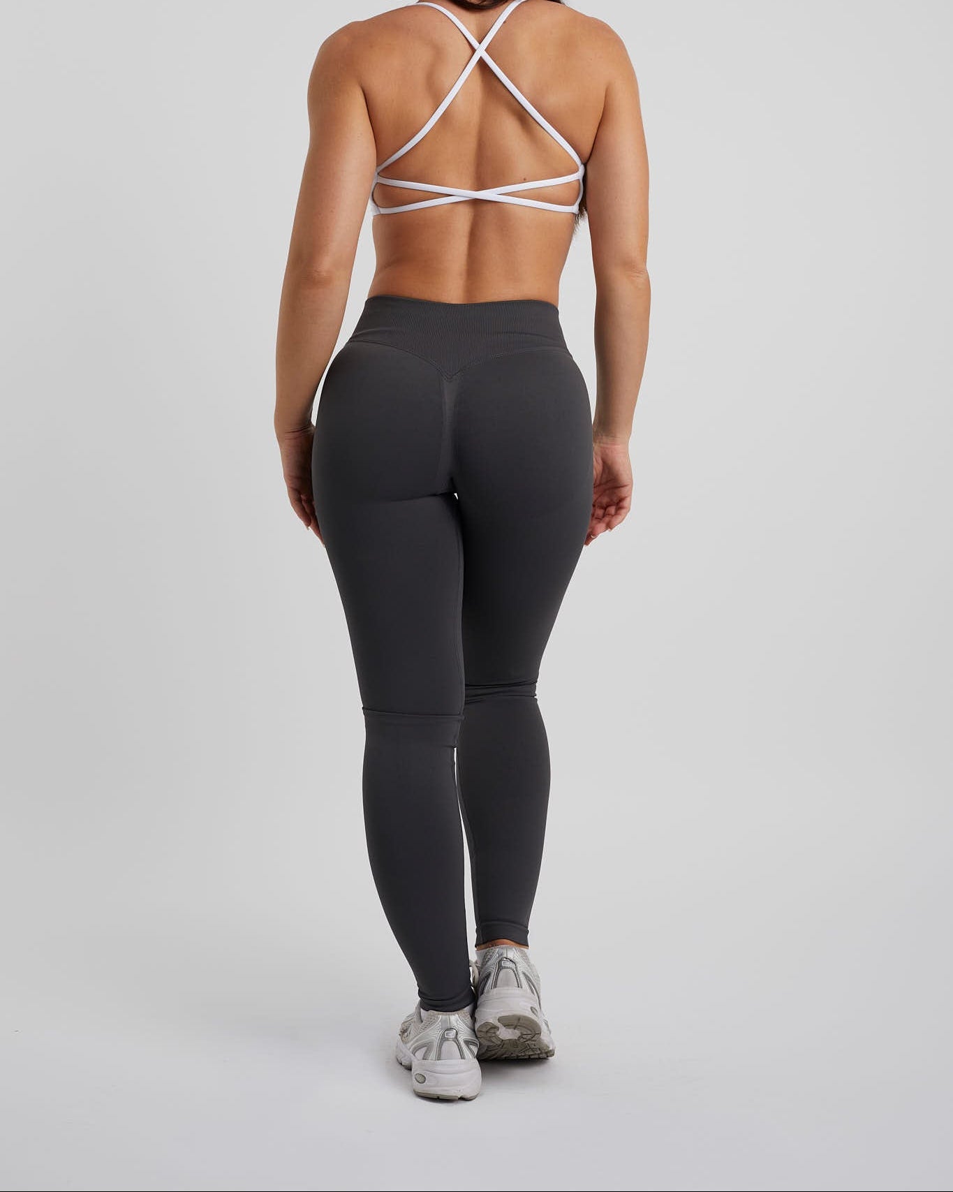 leggings compresivos de tiro bajo grises para entrenar